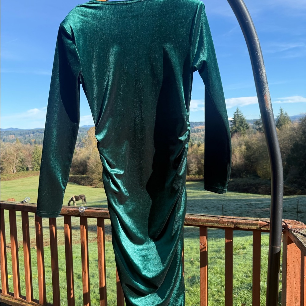 SHEIN Deep Green Velvet Long Sleeve Dress - Picture 5 of 6